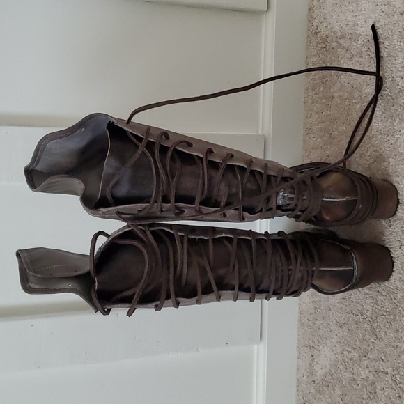 Freebird Coal Boots -Stone - Picture 14 of 15